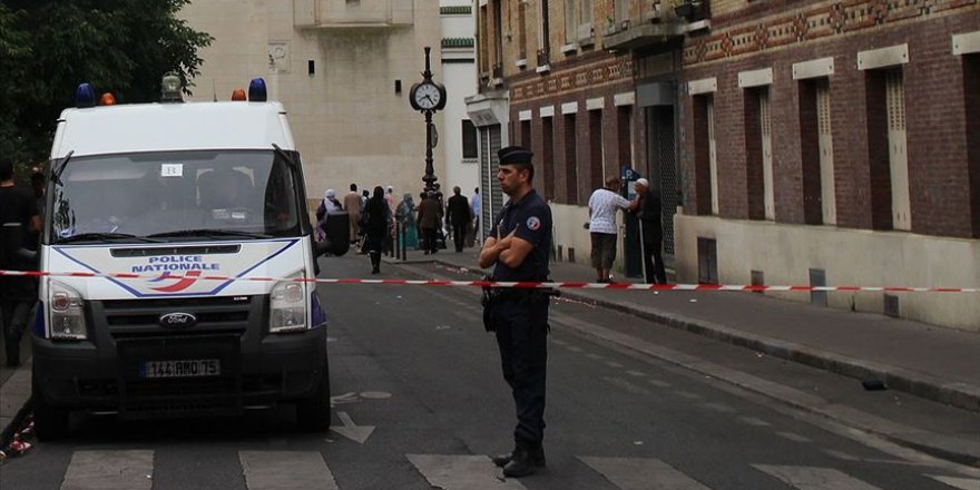 Fransa'da Kovid-19'a bağlı can kaybı 30 bin 324'e ulaştı