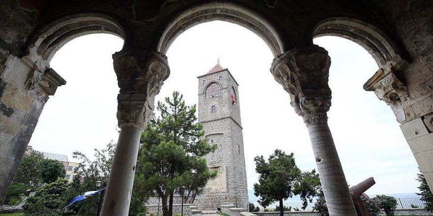 Restorasyonu tamamlanan Ortahisar Ayasofya Camii tekrardan ziyarete açıldı