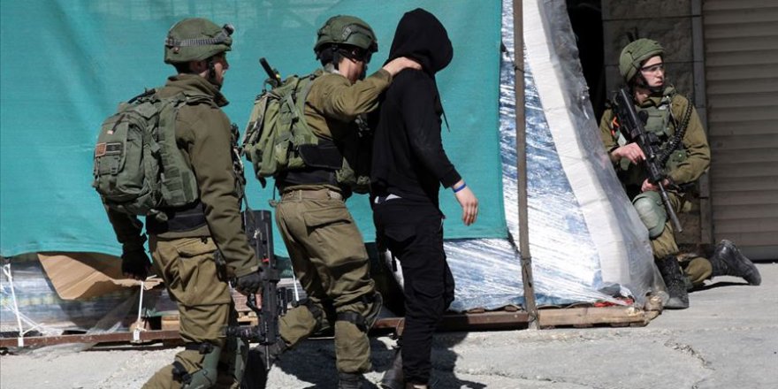 İsrail güçleri biri gazeteci 37 Filistinliyi gözaltına aldı