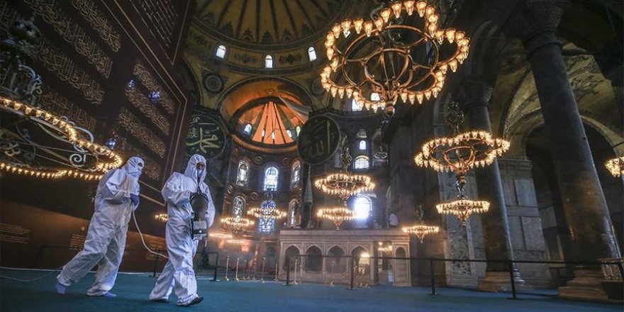 86 yıl sonra Ayasofya-i Kebir Cami-i Şerifi ilk bayramına hazırlanıyor