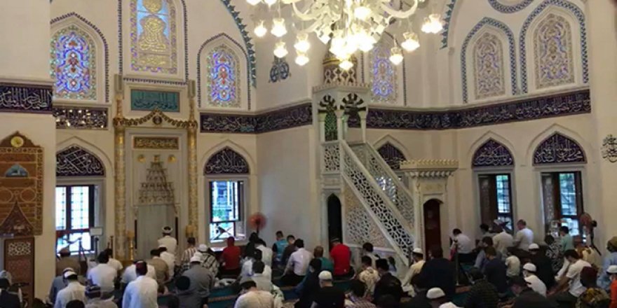 Japonya'daki Tokyo Camii'nde bayram namazı kılındı