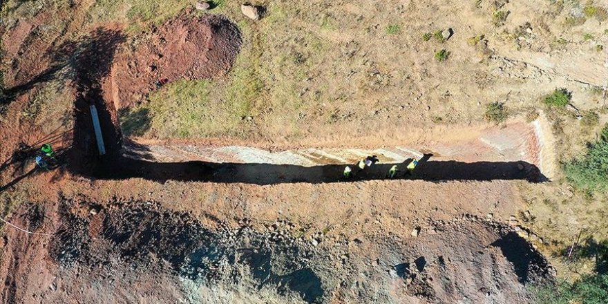 Deprem uzmanları hendek kazarak fay hatlarının röntgenini çekiyor