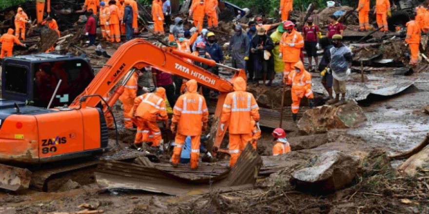 Hindistan'da heyelan sebebiyle 43 kişi yaşamını yitirdi