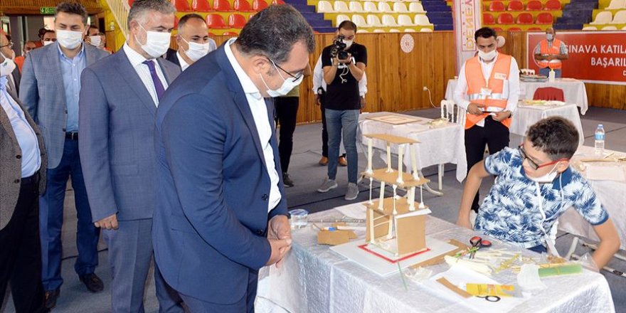 Gençler teknolojinin birçok alanında Deneyap Teknoloji Atölyeleri ile üretim yapacak