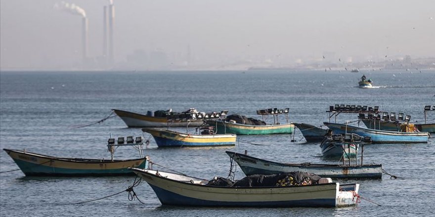 Gazzeli balıkçıların avlanması yasaklandı