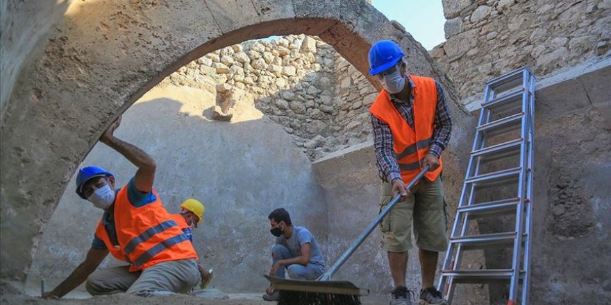 Beçin Antik Kenti'nde 700 yıllık sarnıç bulundu