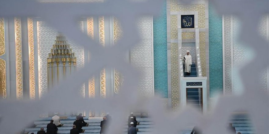 Camilerde 'üç aylar' konulu hutbe okundu