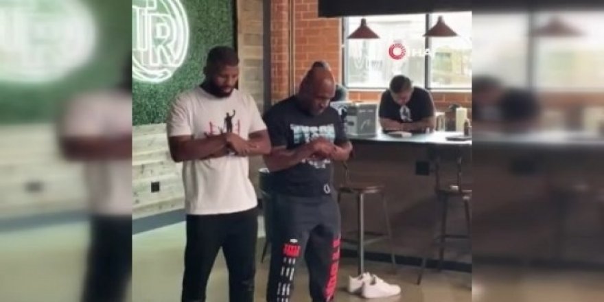 Badou Jack ve Mike Tyson birlikte namaz kıldı