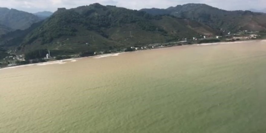 Karadeniz’in rengi değişti
