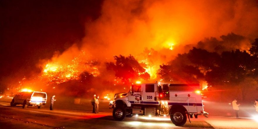 California'da kontrol altına alınamayan orman yangınları etkisini sürdürüyor