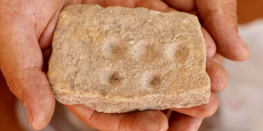 Küllüoba kazısında 5 bin yıllık boya paleti keşfedildi
