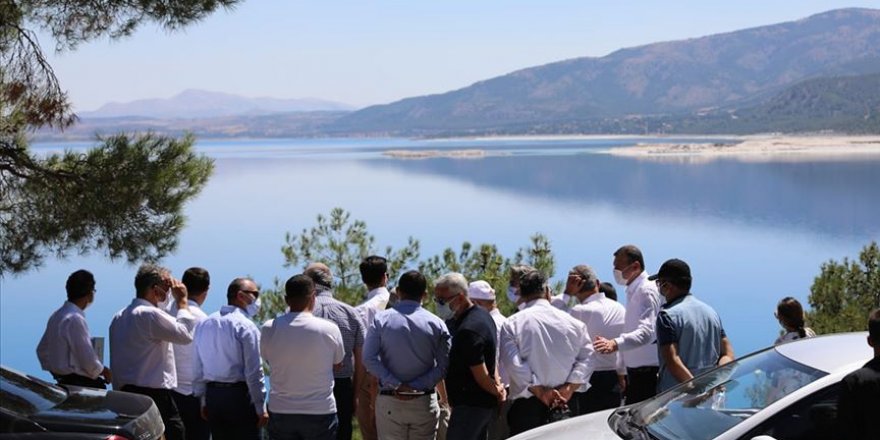 Salda Gölü'nde Çevre ve Şehircilik Bakanlığı heyetiyle alan çalışması yapıldı