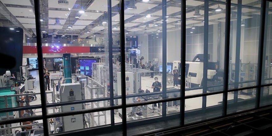 Bir günde 40 fabrika ve bir teknoloji merkezi açıldı
