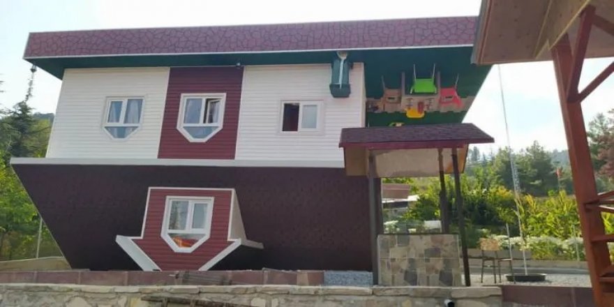 '2020 Yılı Ters Gitti' Diyerek Ters Ev Inşa Ettirdi