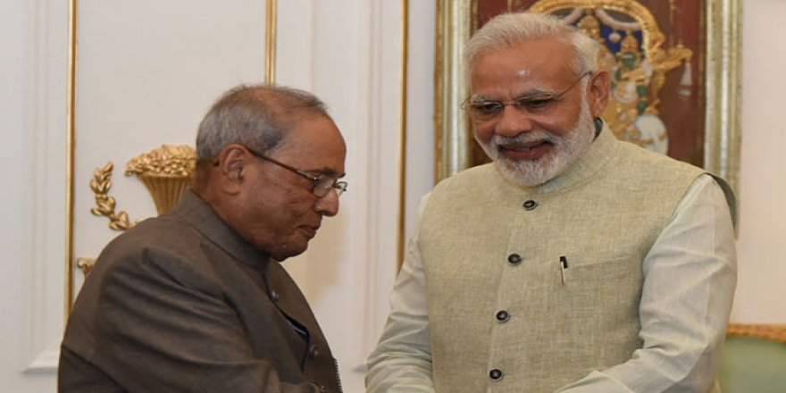 Eski Hindistan lideri Mukherjee koronavirüsten hayatını kaybetti