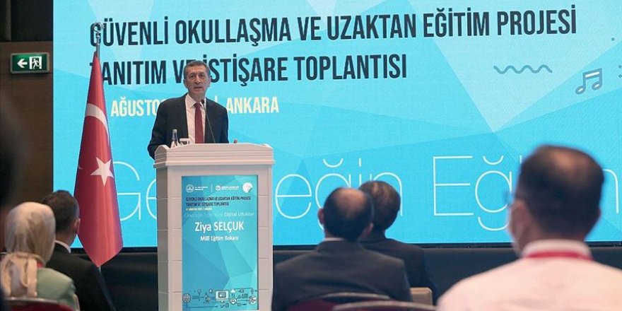 Yeni normalin olmazsa olmazlarından biri de uzaktan eğitim