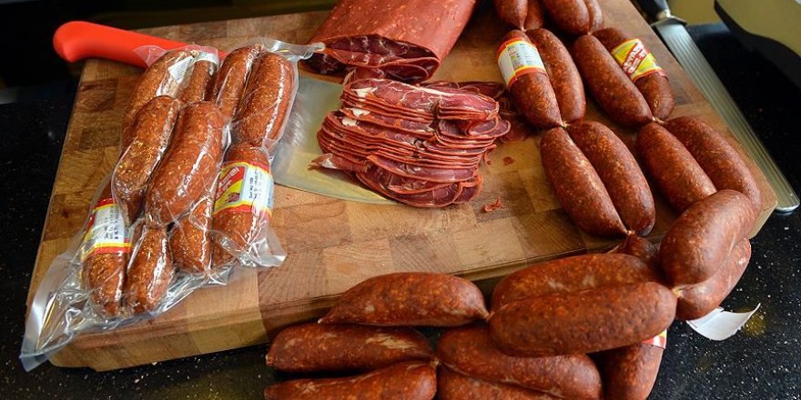 Kayseri'de 8 ayda 286 ton pastırma, 2 bin 260 ton sucuk işlem gördü