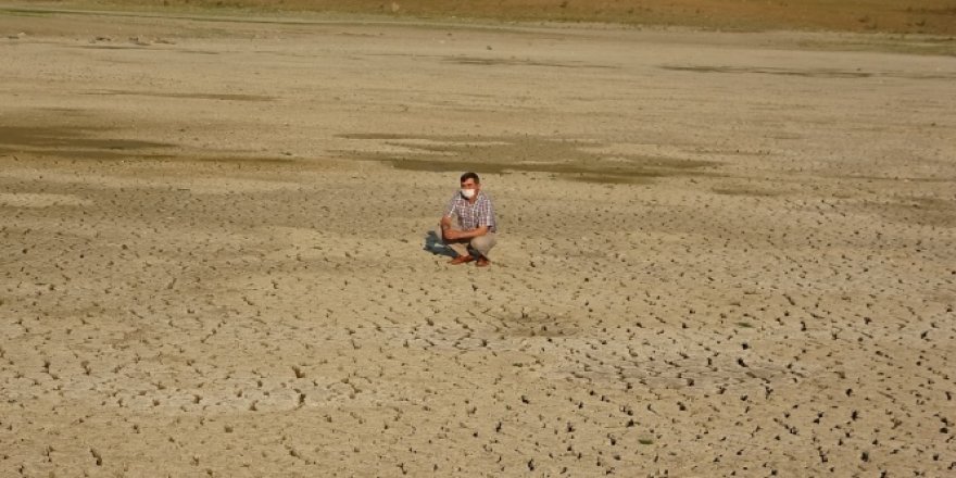Bursa'da o baraj kurudu! Tek damla su kalmadı