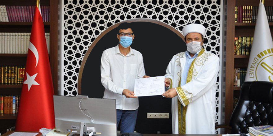 Alanya'ya gelen Rus Aleksei, Müslüman oldu 'adım Ali olsun' dedi