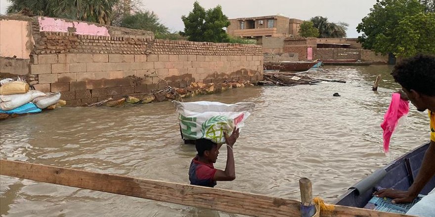 Türk Kızılay Sudan'da sel mağduru binlerce kişiye insani yardım ulaştırdı