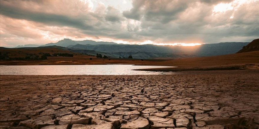 2050'ye kadar 1 milyardan fazla kişi yiyecek ve su yüzünden yerinden olabilir