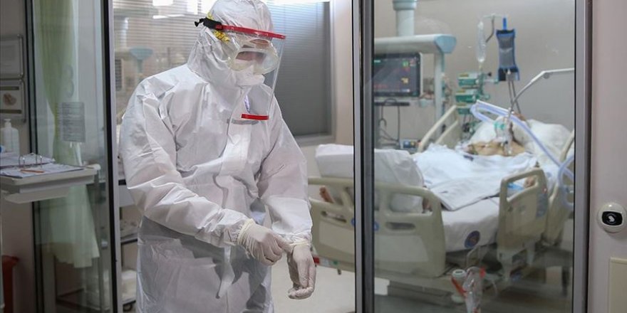 Fedakar sağlık çalışanları 'entübe hastalar nefes alabilsin' diye mücadele ediyor