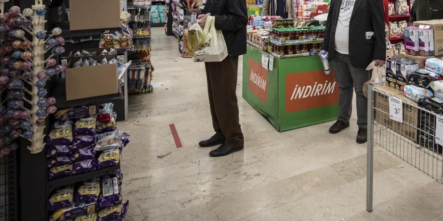 İçişleri Bakanlığı sokağa çıkma kısıtlamasında temel ihtiyaç malzemelerinin temin edilebildiğini hatırlattı