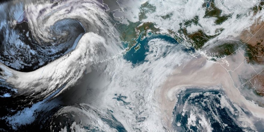 ABD'de gerçekleşen yangınlardan çıkan korkunç duman uzaydan gözlemlendi