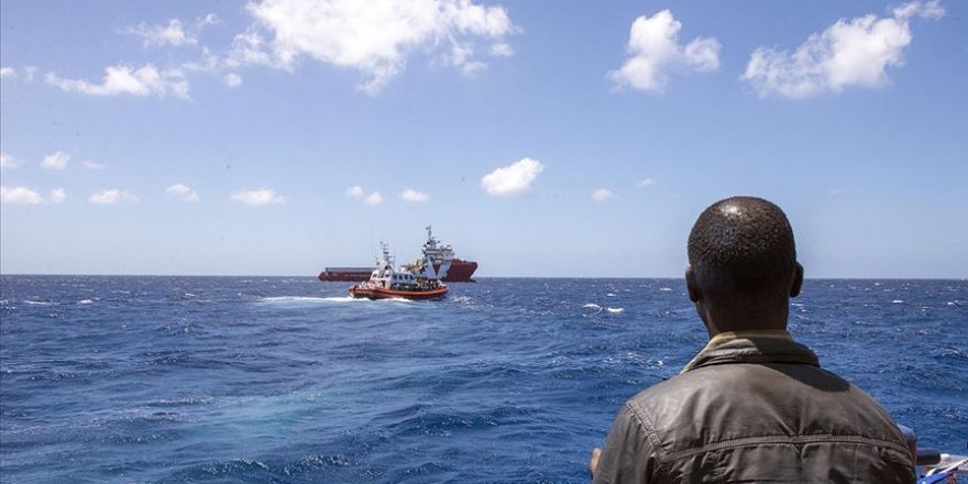 Girit Adası açıklarında düzensiz göçmenleri taşıyan tekne battı