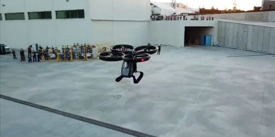 Türkiye'nin ilk uçan arabası 'Cezeri' ilk uçuş testlerini başarıyla tamamladı