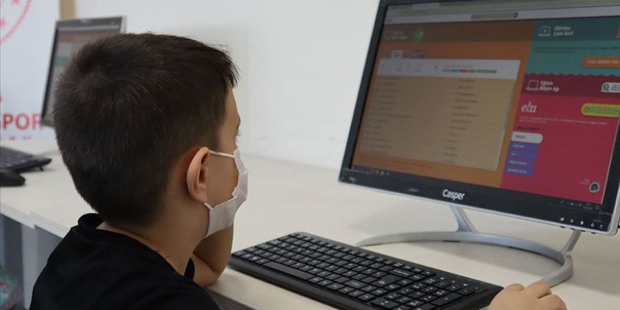 "Öğrenciler, dijital ortamlarda sık sık bir araya gelmeli