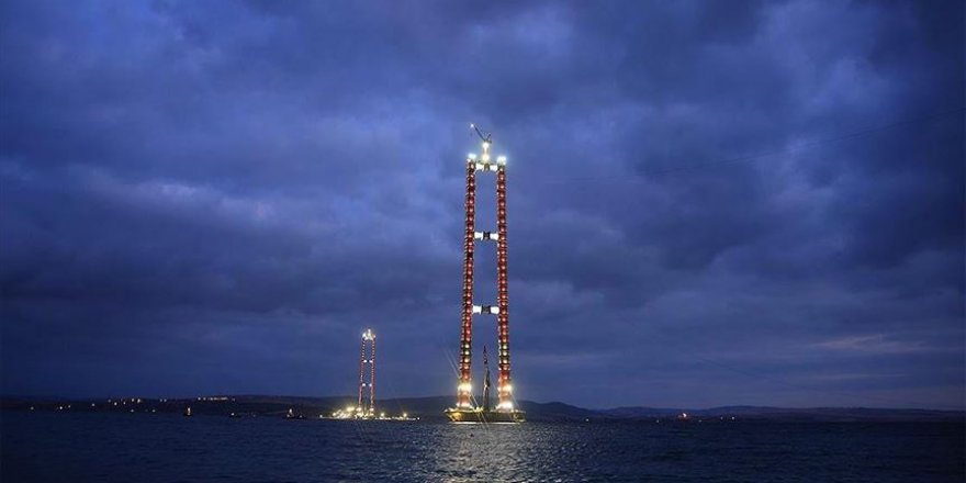 'Simgelerin köprüsü'nde kuzey yönlü geçici çalışma halatı montajı başladı