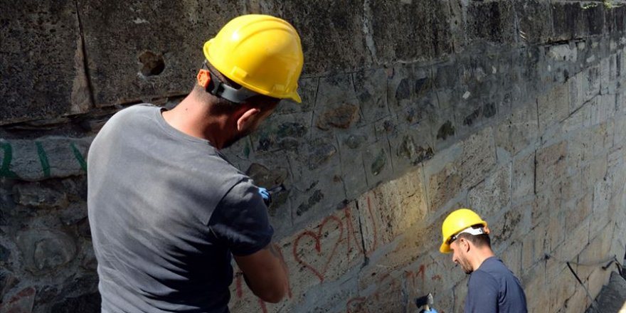 Tarihi eserlerin restorasyonunda 'sertifikası olmayan' çalışamayacak