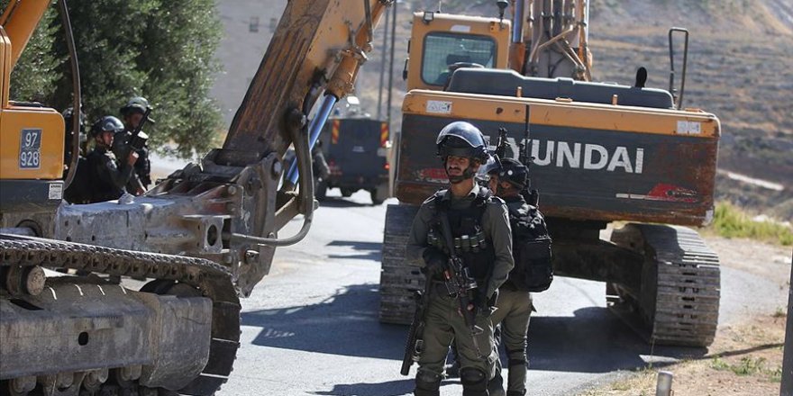 İsrail güçleri Batı Şeria'da Filistinlilere ait evi yıktı