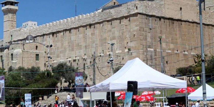 İşgalci İsrail, Hazreti İbrahim Camisinde iki gündür namazı yasakladı