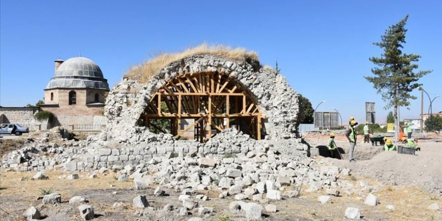 Malatya'daki 700 yıllık Şahabiyye-i Kübra Medresesi ayağa kaldırılacak