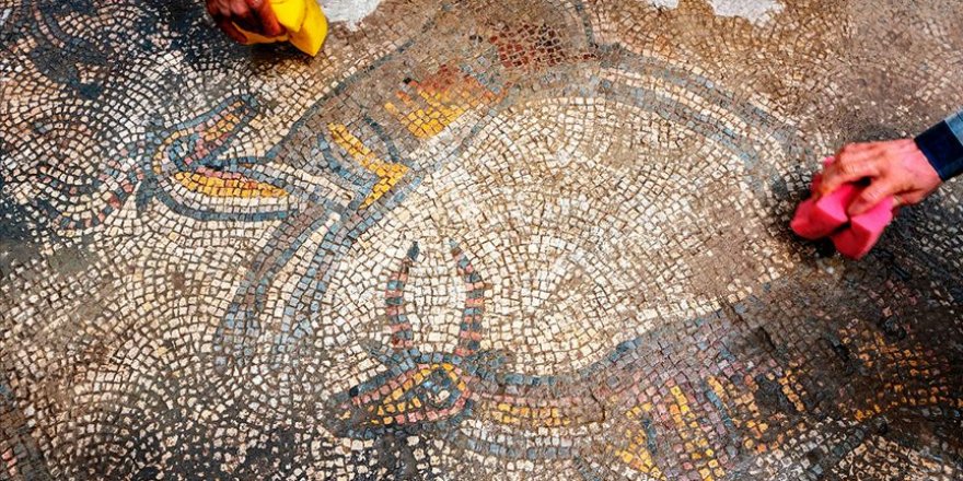 Mardin'de 1624 yıllık kiliseye ait mozaikler gün yüzüne çıkarılıyor