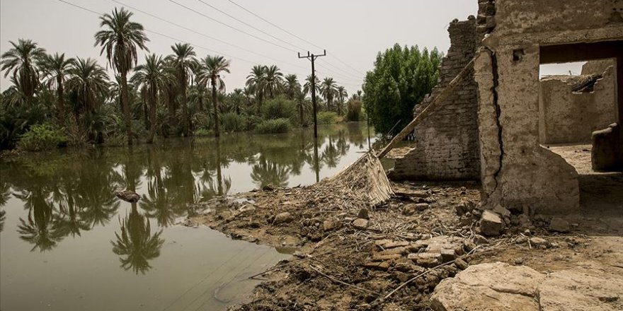 Türk Kızılay Sudan'da sel mağdurlarına gıda yardımı dağıttı