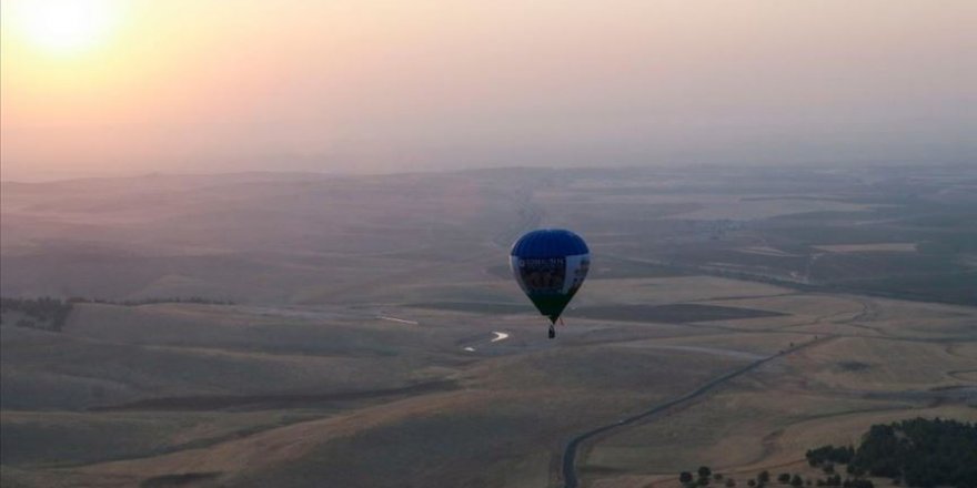 Göbeklitepe'de sıcak hava balonuyla tanıtım uçuşu gerçekleştirildi