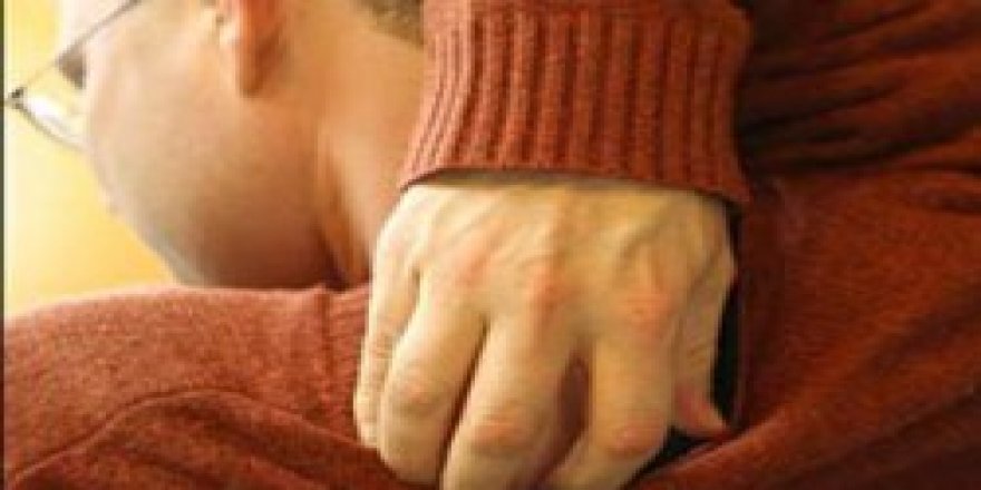 Koronavirüsü atlatanlarda yeni bulgu; göz ve ciltte döküntü ile kaşıntı