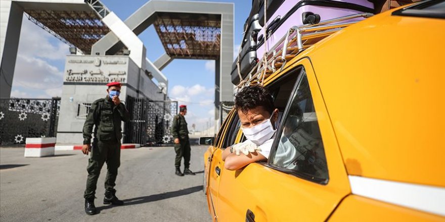 İsrail Gazze'ye açılan sınır kapılarını kapattı