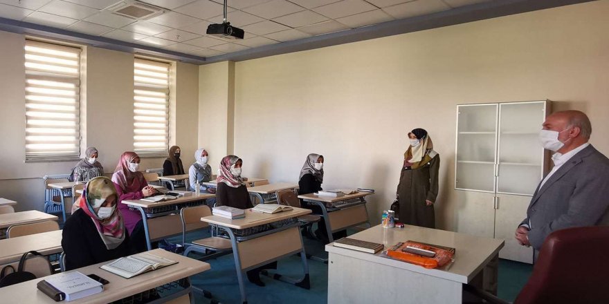 Van'da Kur'an kurslarında yüz yüze eğitim başladı