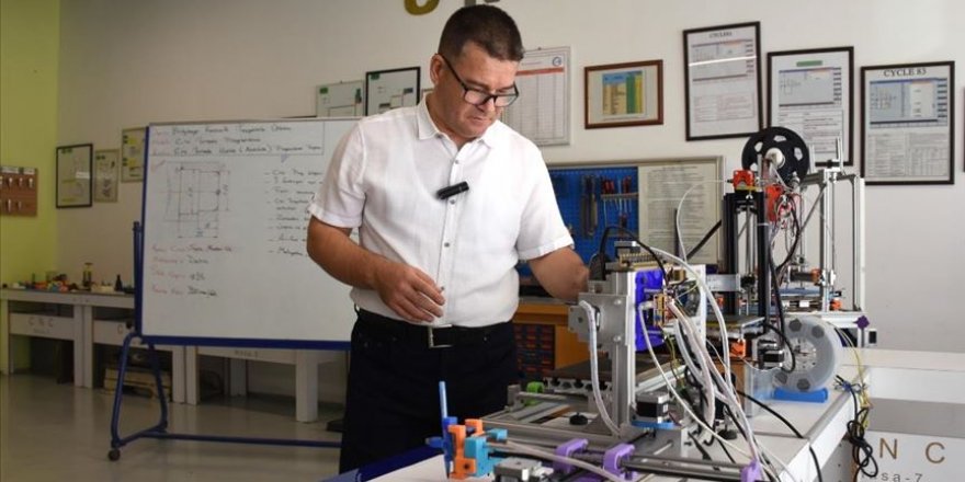 MEB'in mesleki eğitim programıyla 64 bin mezun genç kariyerini yeniden planlıyor