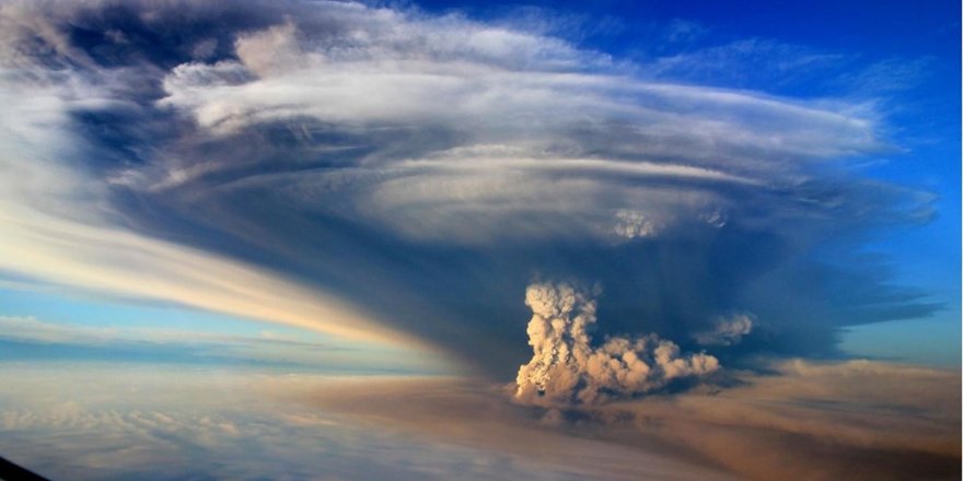 İzlanda’nın en aktif yanardağı saatli bir bomba gibi her an patlamaya hazır