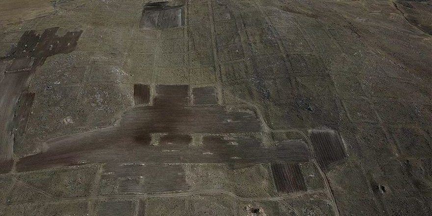 Van'da ızgara planlı antik kent gün yüzüne çıkarılıyor