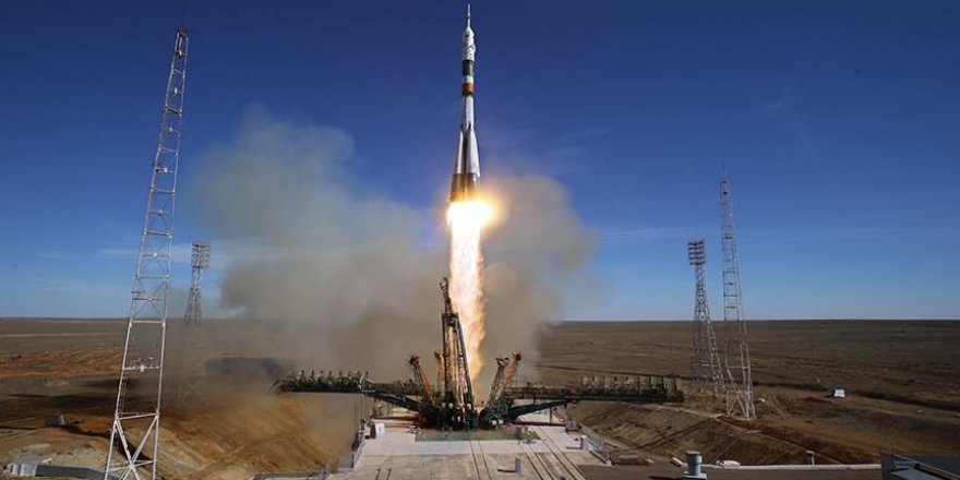 Roscosmos, bugün Soyuz-2 roketi ile 38 yabancı uyduyu yörüngeye fırlatacak