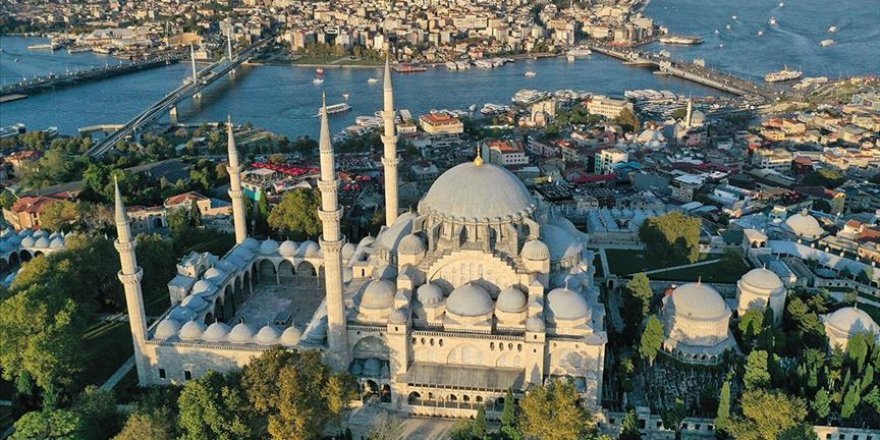 İstanbul'un mührü 'Süleymaniye Külliyesi' 463 yaşında