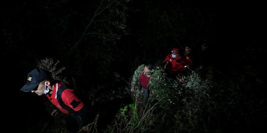 Uludağ'ın eteklerinde kaybolan 4 kişi ekiplerce kurtarıldı