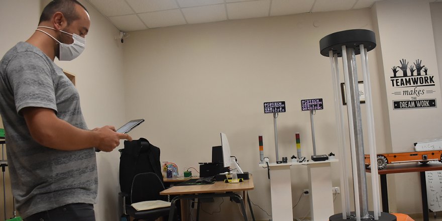 Kovid-19'dan korunmak için 'temassız' dezenfeksiyon robotu geliştirdiler