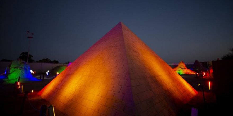 Kumdan Keops Piramidi, Guinness'e aday